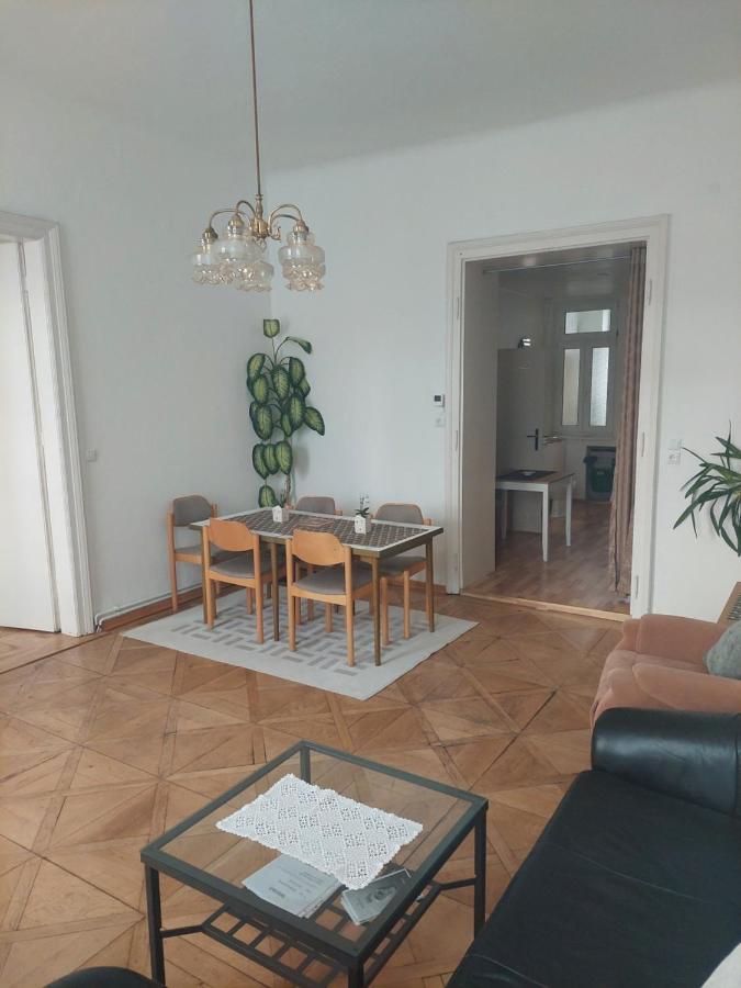 Gerald'S Apartment 12 Viena Exterior foto